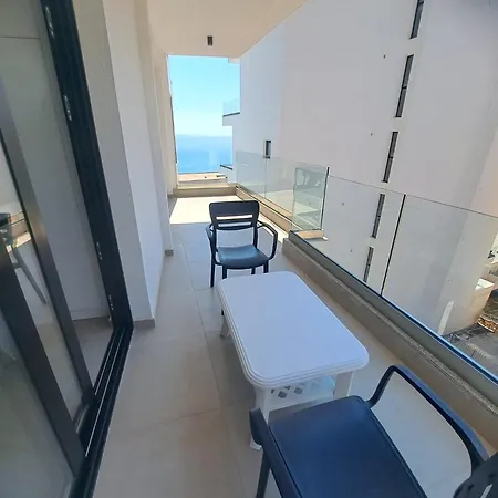 Prestige Hill * Sarandë