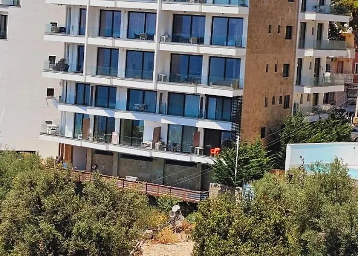 Prestige Hill * Saranda